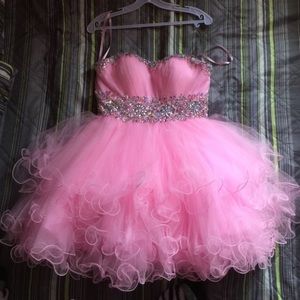 Short puffy dress with sparkly stones w/ corset